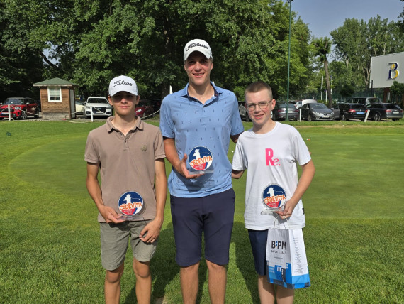 Na pobjedničkom postolju u Beogradu: Kan Bizović, Vanja Saračević, Bojan Kosić i Anur Selmanagić